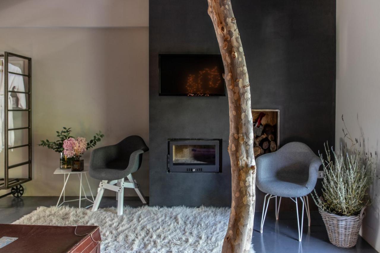 Oniropetra Boutique Hotel Karpenísion Zewnętrze zdjęcie