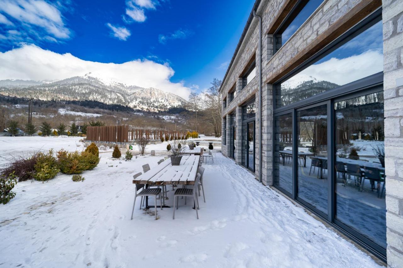 Oniropetra Boutique Hotel Karpenísion Zewnętrze zdjęcie