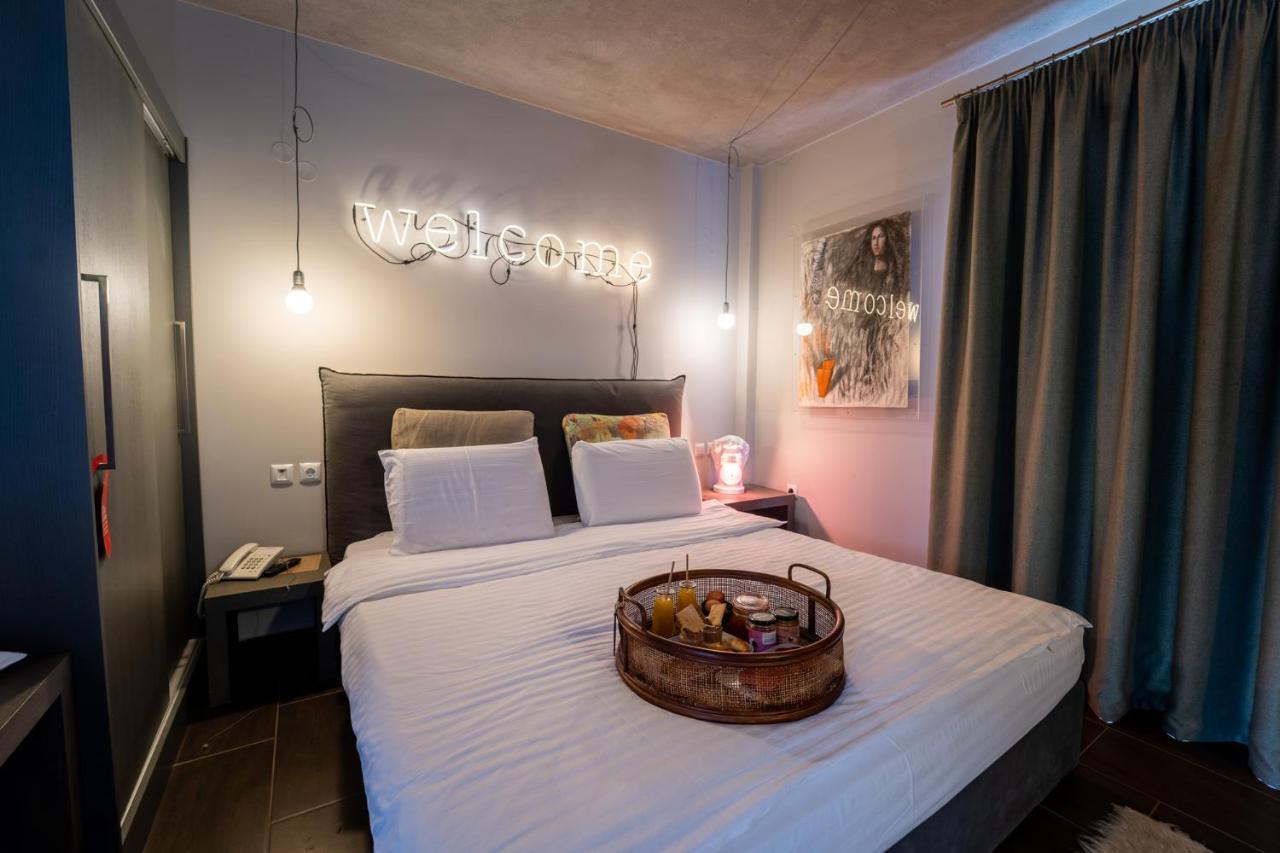 Oniropetra Boutique Hotel Karpenísion Zewnętrze zdjęcie